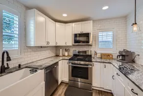4BR w/ Hot Tub, Fire Pit, Games Near MSP & MOA - Image 4