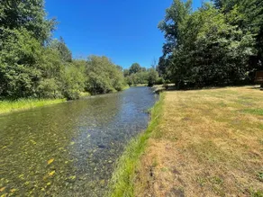Starlight Riverfront Lodge - Image 5