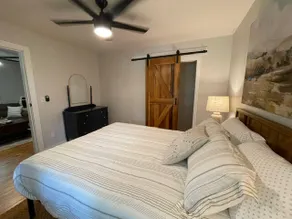 The Little Lake Cabin - Image 3