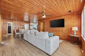 Entire 5BR Duplex Steps From Beach - Image 5