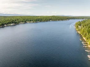 Sunsets at Mason Lake W/ Private Beach & Hot Tub - Image 2