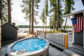Sunsets at Mason Lake W/ Private Beach & Hot Tub - Image 5