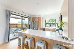 Stunning Townhouse Steps to CU & Hiking Trails - Image 4