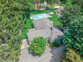 Summer Retreat: Heated Pool, Game Room, Playground - Image 2