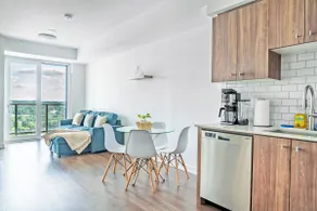 21st- floor Luxury & City Views - Image 3