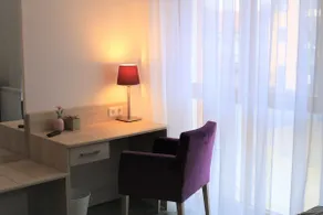 Suburban semi-detached house - Image 5