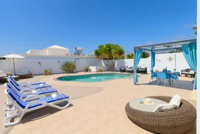 Vacker villa Linda - uppvärmd pool - gratis WiFi & Sky TV - utsikt över havet och bergen - Image 2