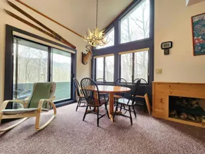 Townhome: Loon, Skiing, Ice Castles, Hot tub, Pool - Image 2