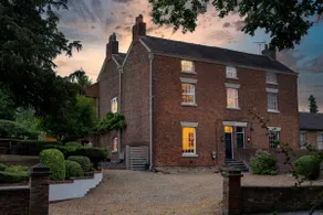 Luxury Countryside Home• Private Hot Tub• Sleeps 9 - Image 2