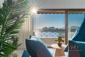 Seaview Stay • 2min Walk to Beach - Image 2