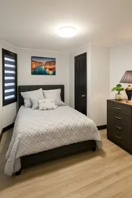 2Bed Chic Cod Upper Flat Downtown B - Image 4