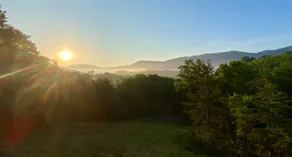 Sunrise Studio - peaceful getaway near VT - Image 2