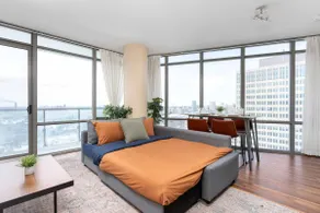 Elegant 2BDR 2BA Condo Near UofT Sofa Bed - Image 4