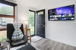 Rye Coastal Cottage |2BR| Dog-Friendly | Patio - Image 5