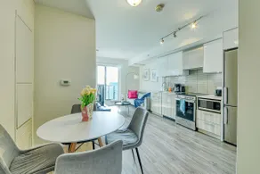Urban Escape 2BD Condo Downtown - Image 4
