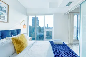 Urban Escape 2BD Condo Downtown - Image 3