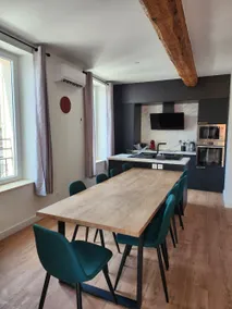 Large four-room duplex 200 m from the port with bike garage - Image 3