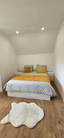 Luxury apartment with balcony - Image 5