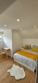 Luxury apartment with balcony - Image 4