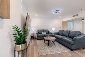 Spacious 4BR/3BA with 2 King Beds & Prime Location - Image 5