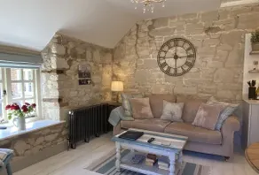 Luxury Cottage with Copper Bath and Scenic Trails - Image 5
