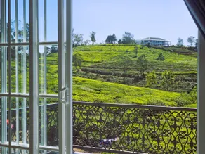 Private Villa by the Tea Estate - Image 5