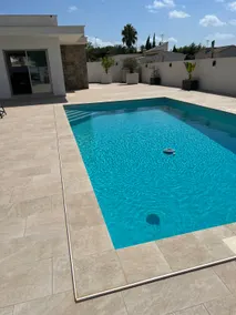House for rent with pool - Image 2