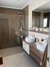 House for rent with pool - Image 4