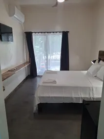Private cabin with Sea Grapes terrace - Image 4