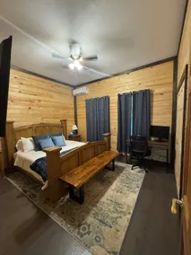 Cabin king beds, screen porch - Image 3