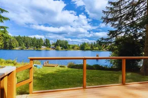 Charming Lakefront 6b3b with Panoramic Views - Image 5
