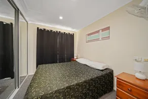 Spacious Queen Spa Suite - Image 4