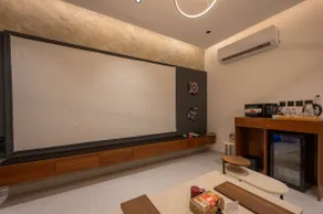Elegant Self Entry Apt + Cinema & Terrace - Image 4