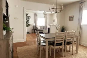 * Classy Cottage in Oak Hill * - Image 2