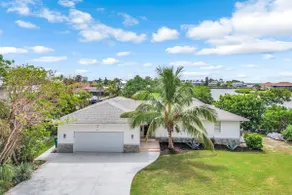Charming 3BR Capri home with awesome VIEW - Image 4