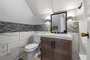Exclusive 1BR Stay – 10 Mins to CMU - Image 3