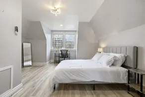 Exclusive 1BR Stay – 10 Mins to CMU - Image 2