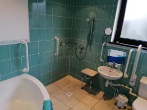 Entire ground floor accessible apartment - Image 3