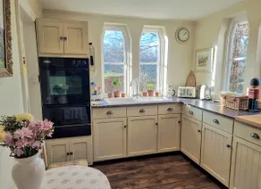 Gorgeous Country Cottage, beside Windsor Great Park & overlooking Windsor Castle - Image 5