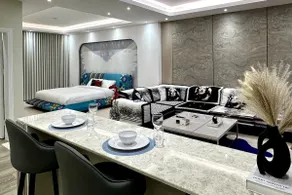 Luxury studio with smart entry - Image 4