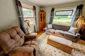 Snowdrop Retreat Cottage with fire pit - Image 2