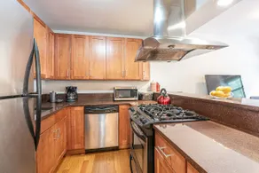 Legal Uptown 1BR in Cultural Hot-Spot! #10344 - Image 2