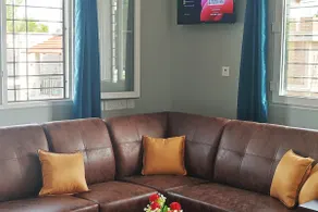 Surya Villa Guesthouse - Image 2