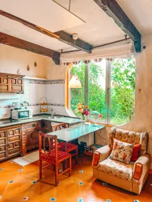 Canarian house with a terrace surrounded by a garden - Image 3