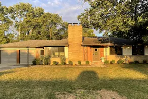 Lawnview Mid-Century Marvel in Clintonville - Image 2