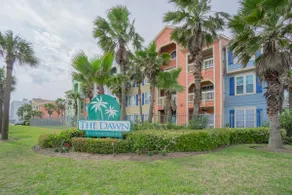 Two-story, beachfront loft - Image 3