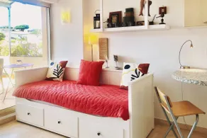 Private balcony apartment, walk to the beach - Image 2