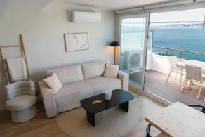 Luxury Lisbon View & Balcony - AC & Elevator - Image 2