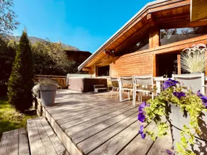 Chalet with hottub, in front of Mont Blanc... - Image 2