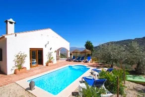 A Luxury 3 Bedroom Villa near to Comares, with wonderful views all around - Image 2